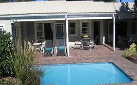 Paradiso Guesthouse & Self-Catering Cottage